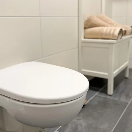 Center For 6 Apartment *